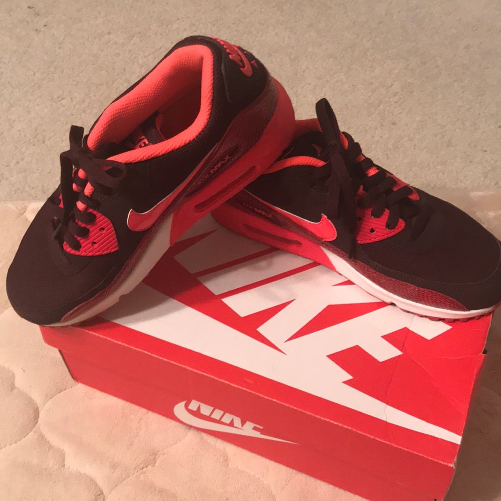 Nike women’s Air Max 90 size 8
